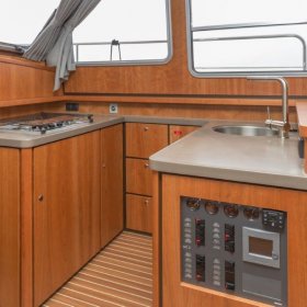 Linssen Grand Sturdy 40.9 AC - Pantry